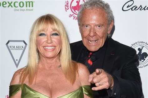 suzanne somers naked pics|Suzanne Somers, 74, poses completely NUDE in shocking new。